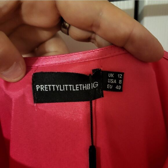 Elegant Pink Off-Shoulder Satin Dress - Picture 6 of 11